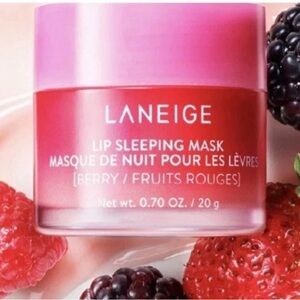 LANEIGE Lip Sleeping Mask - Pink Berry moisturizing balm new in box! 🍓